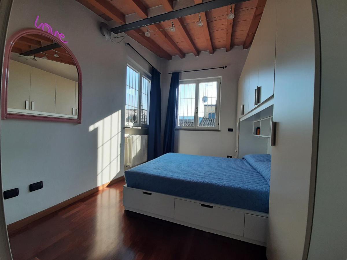 Appartamento Sui Tetti Di Parma Kültér fotó